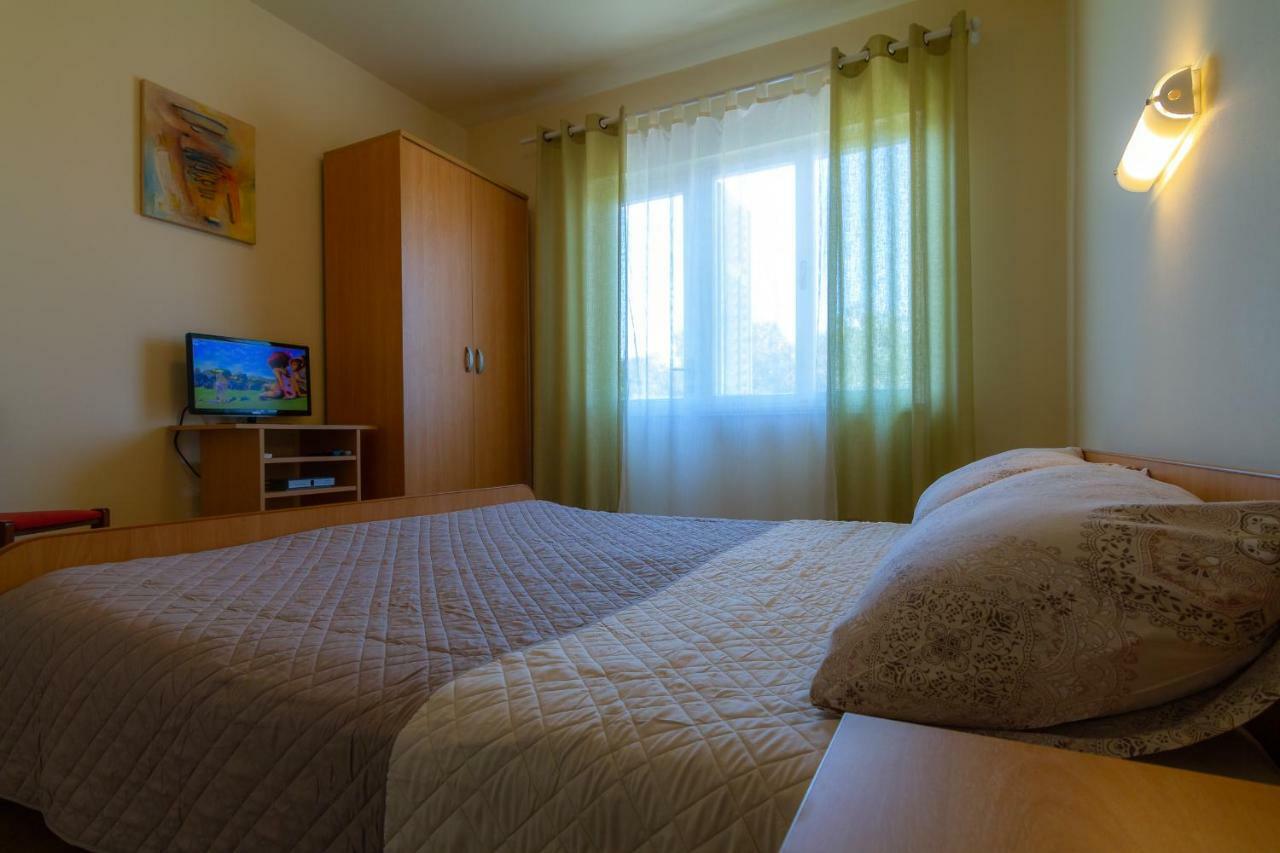 ראב Apartments & Rooms Sanja מראה חיצוני תמונה